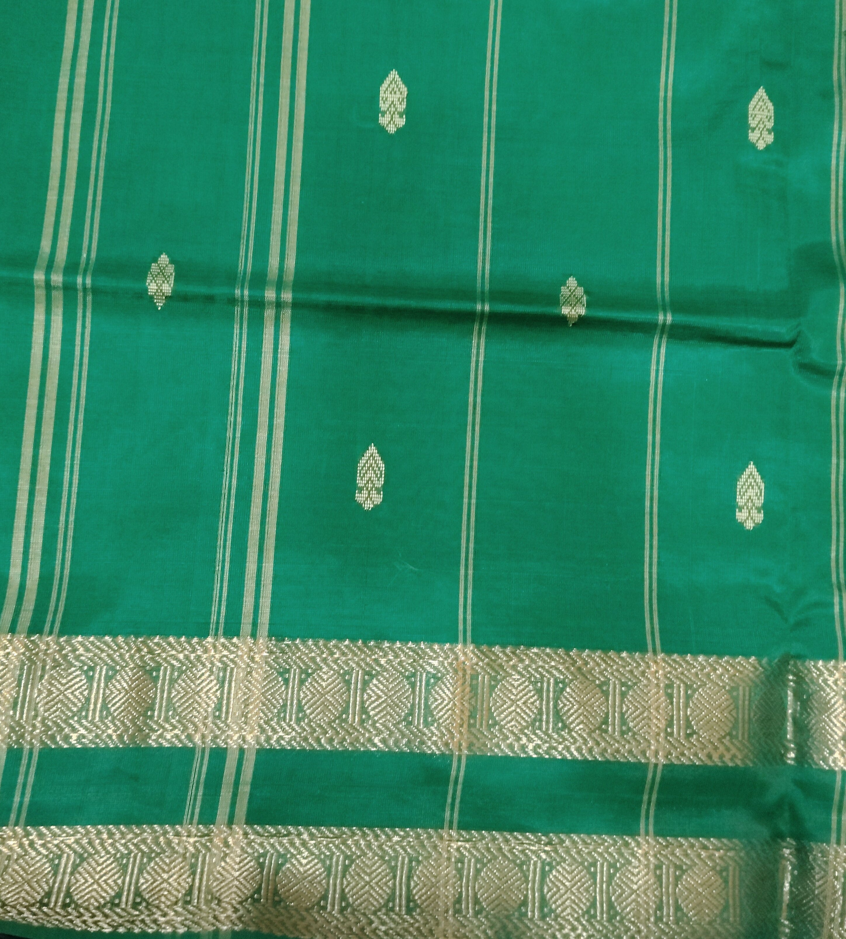 Vaazhainaar Pattu Madisar