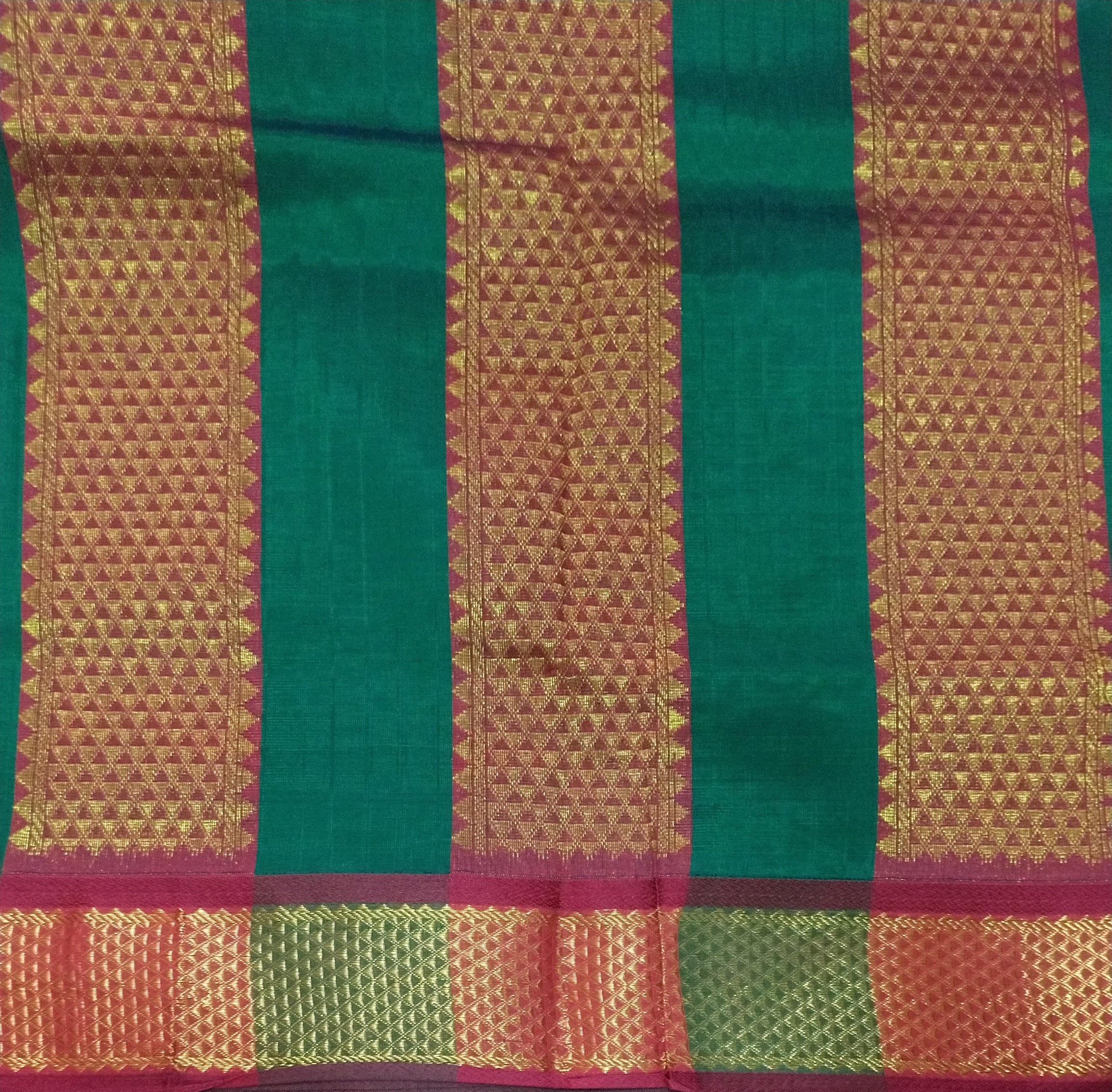 Vaazhainaar Pattu Madisar