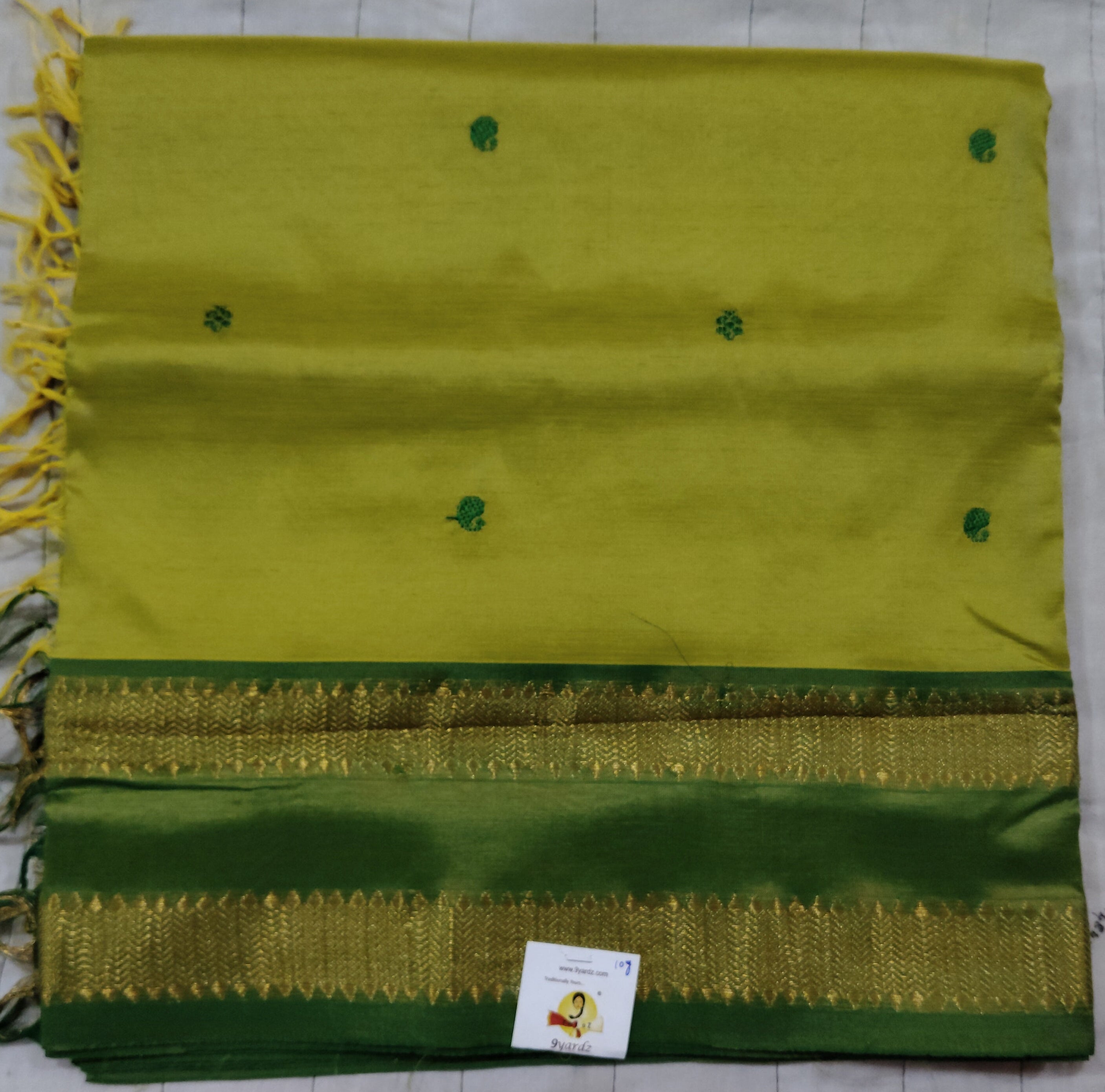 Vaazhainaar Pattu Madisar