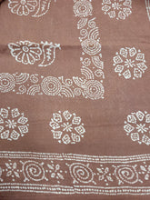 Load image into Gallery viewer, Sungudi cotton 10.5yards 49&quot;