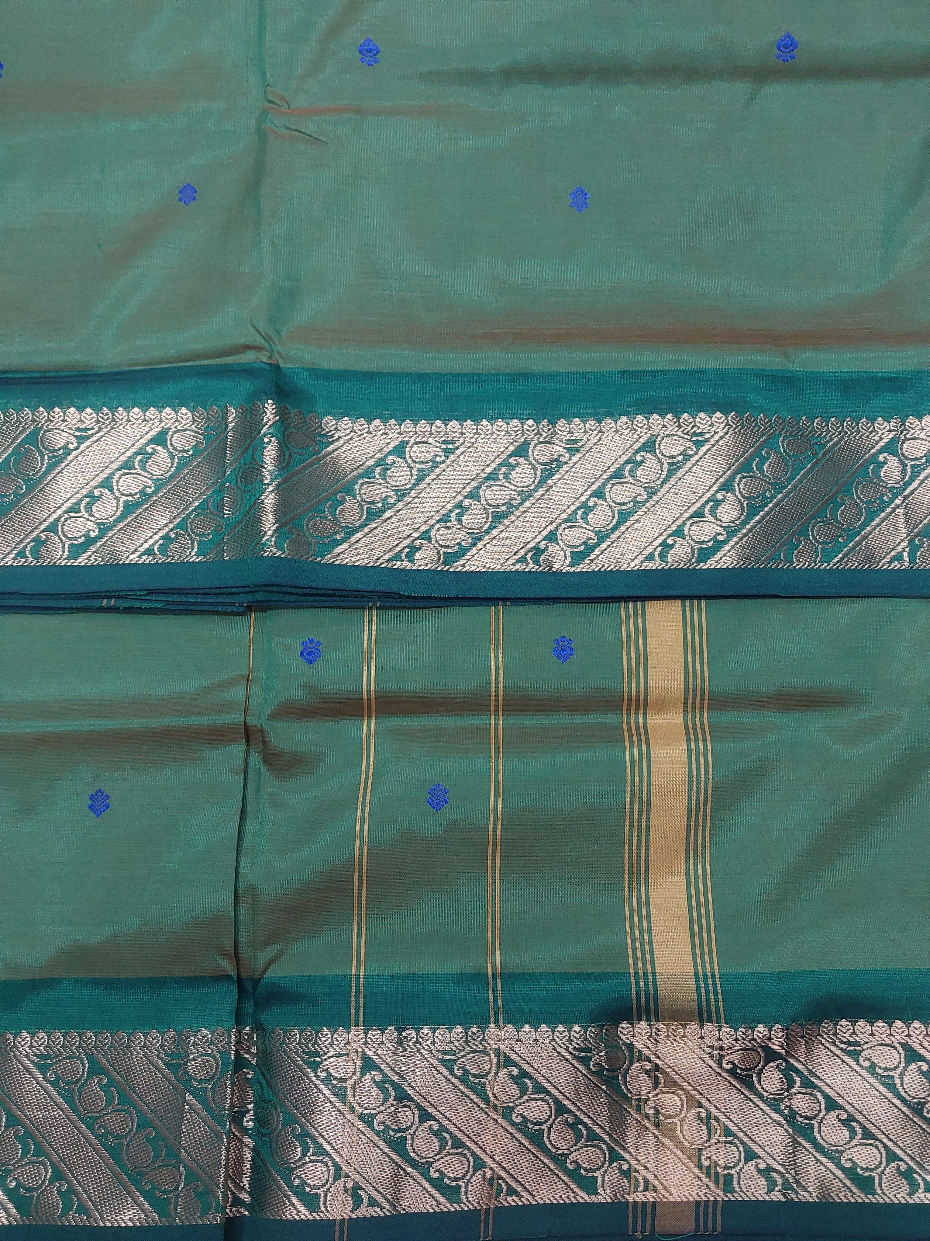 Vaazhainaar Pattu Madisar