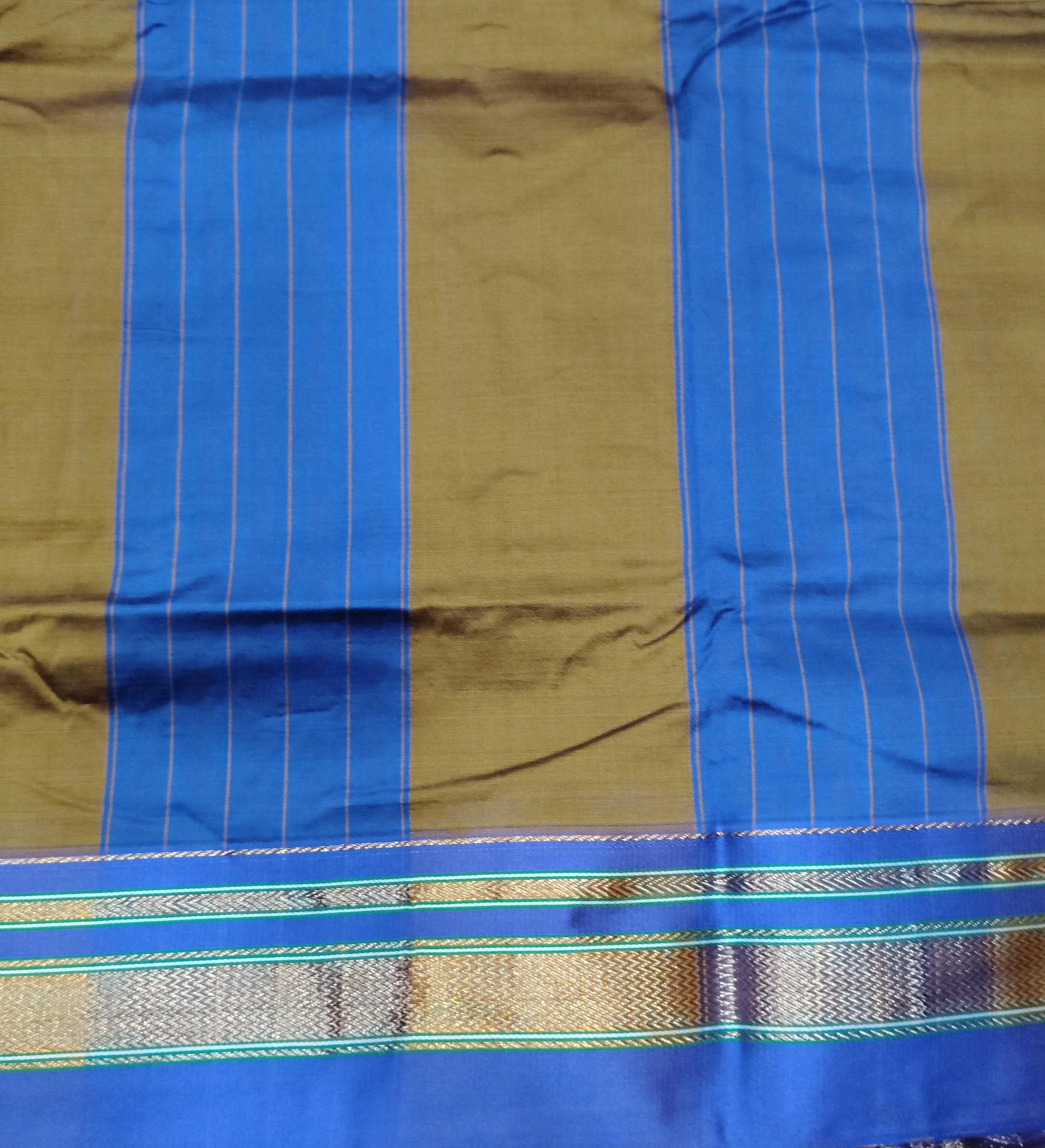 Ikkal sarees madisar 10yardz