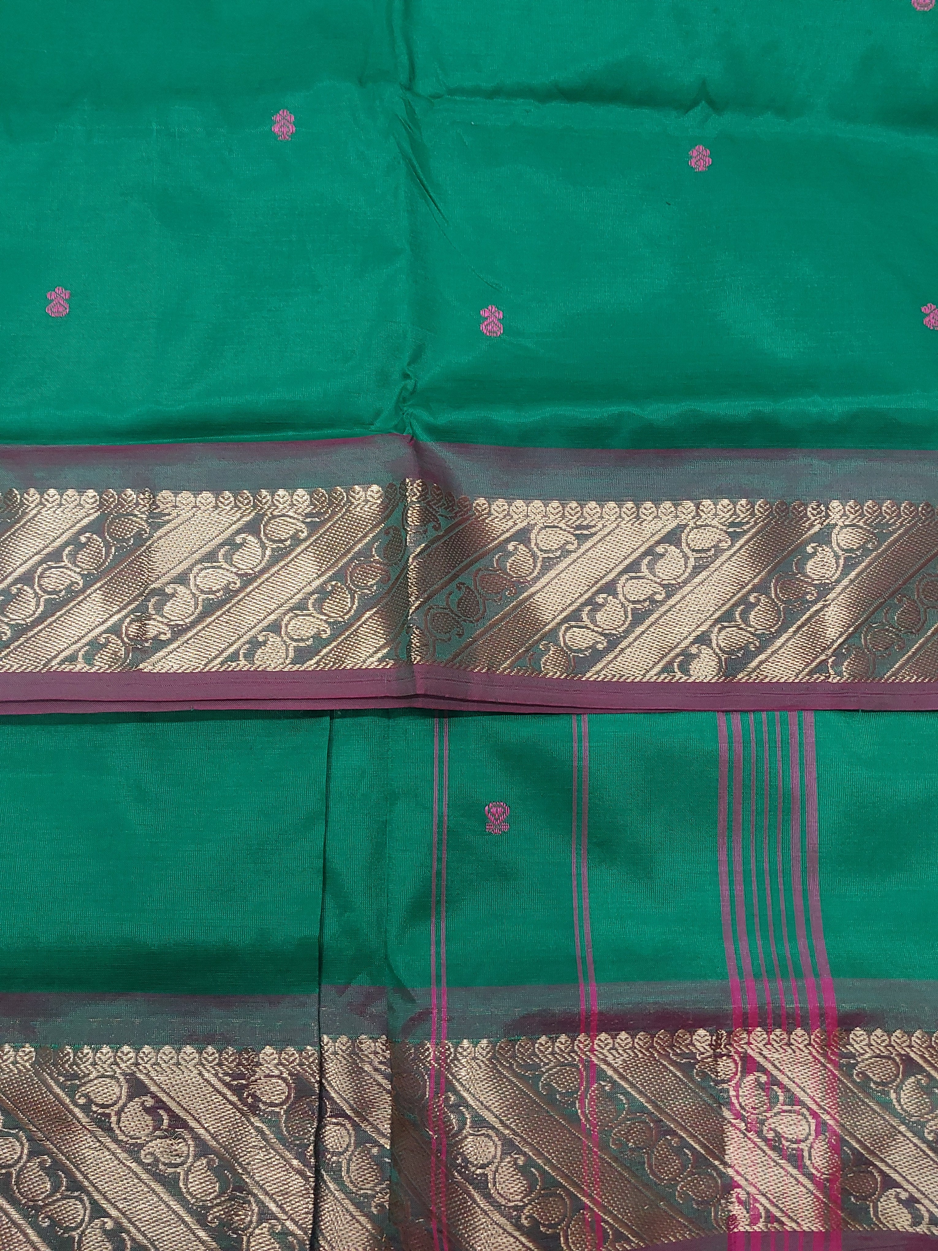 Vaazhainaar Pattu Madisar