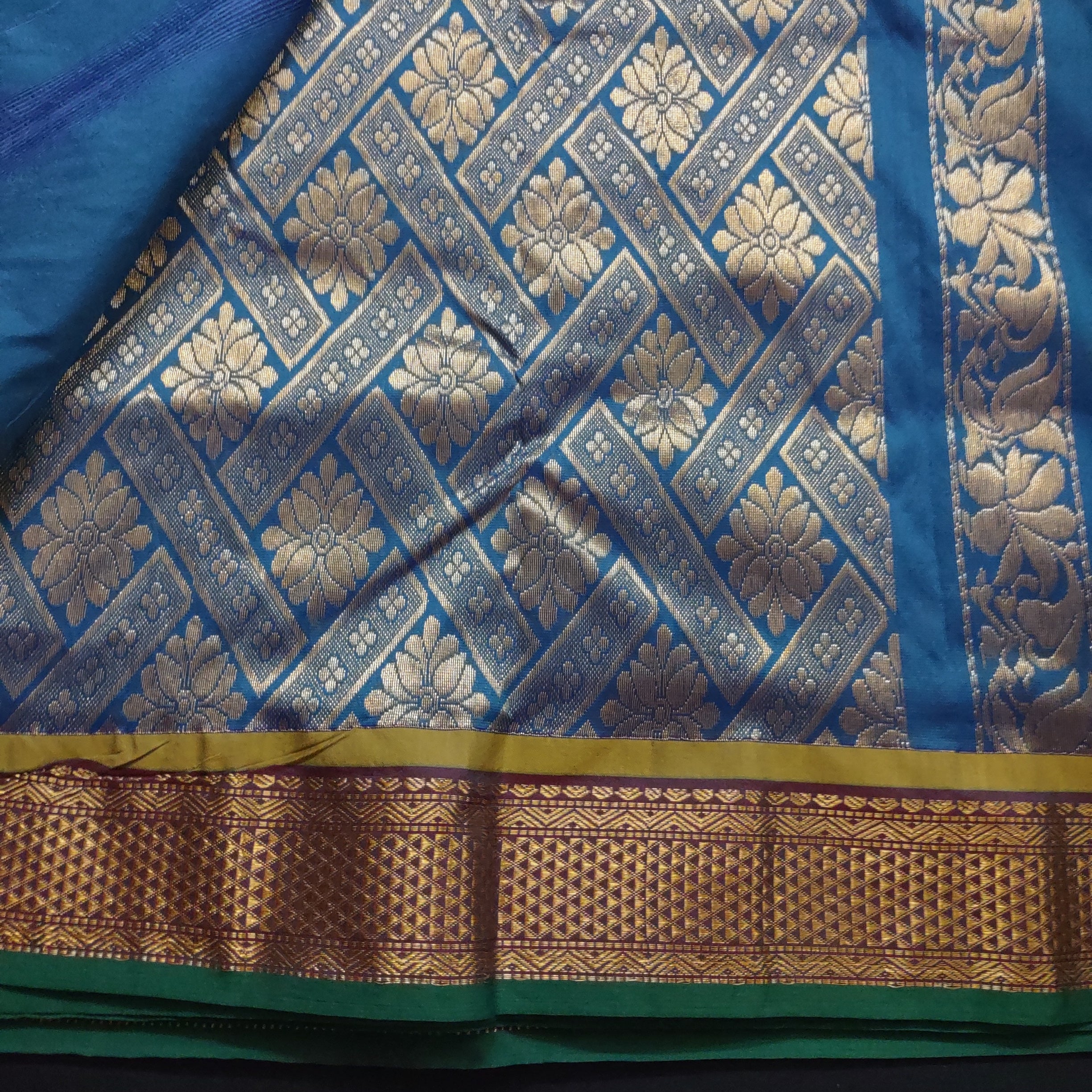 Poly silk 9.5 yardz