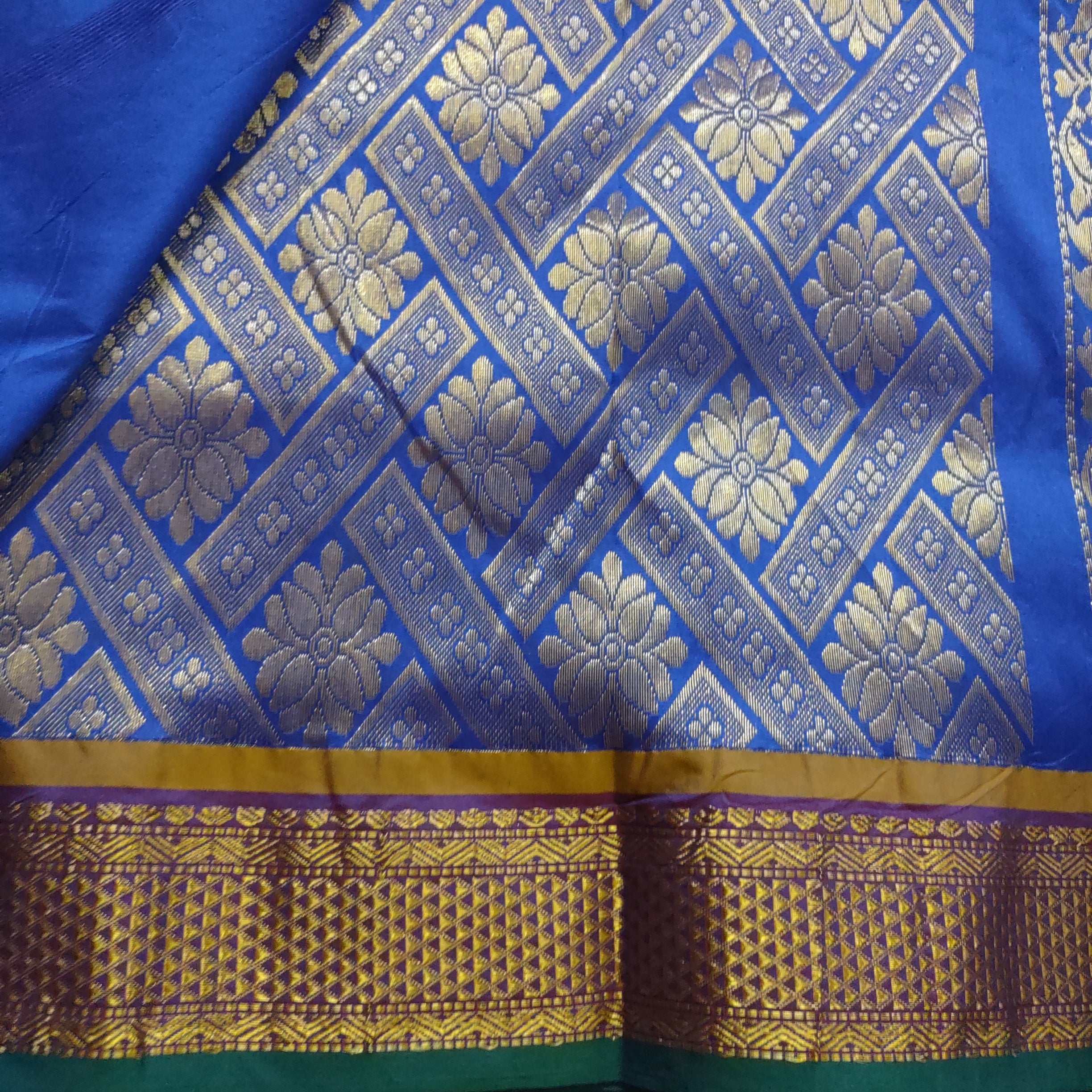 Poly silk 9.5 yardz