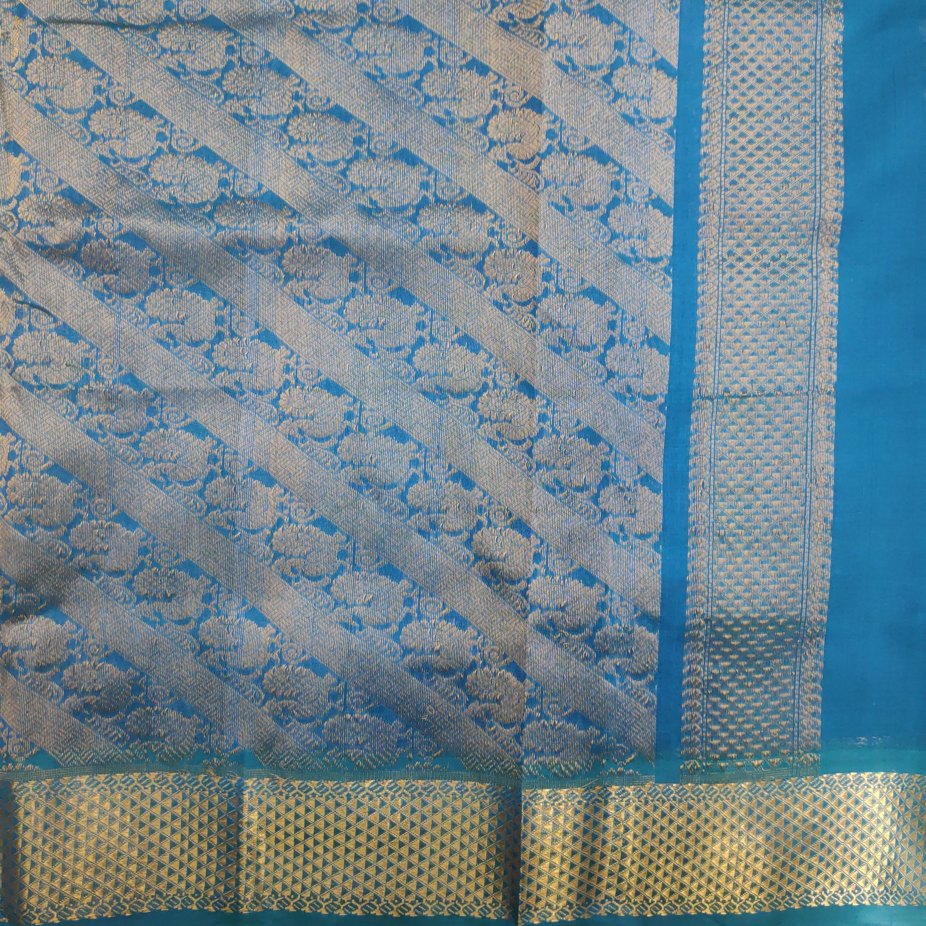 Pure silk cotton- Reverse Pallu- Semi Korvai
