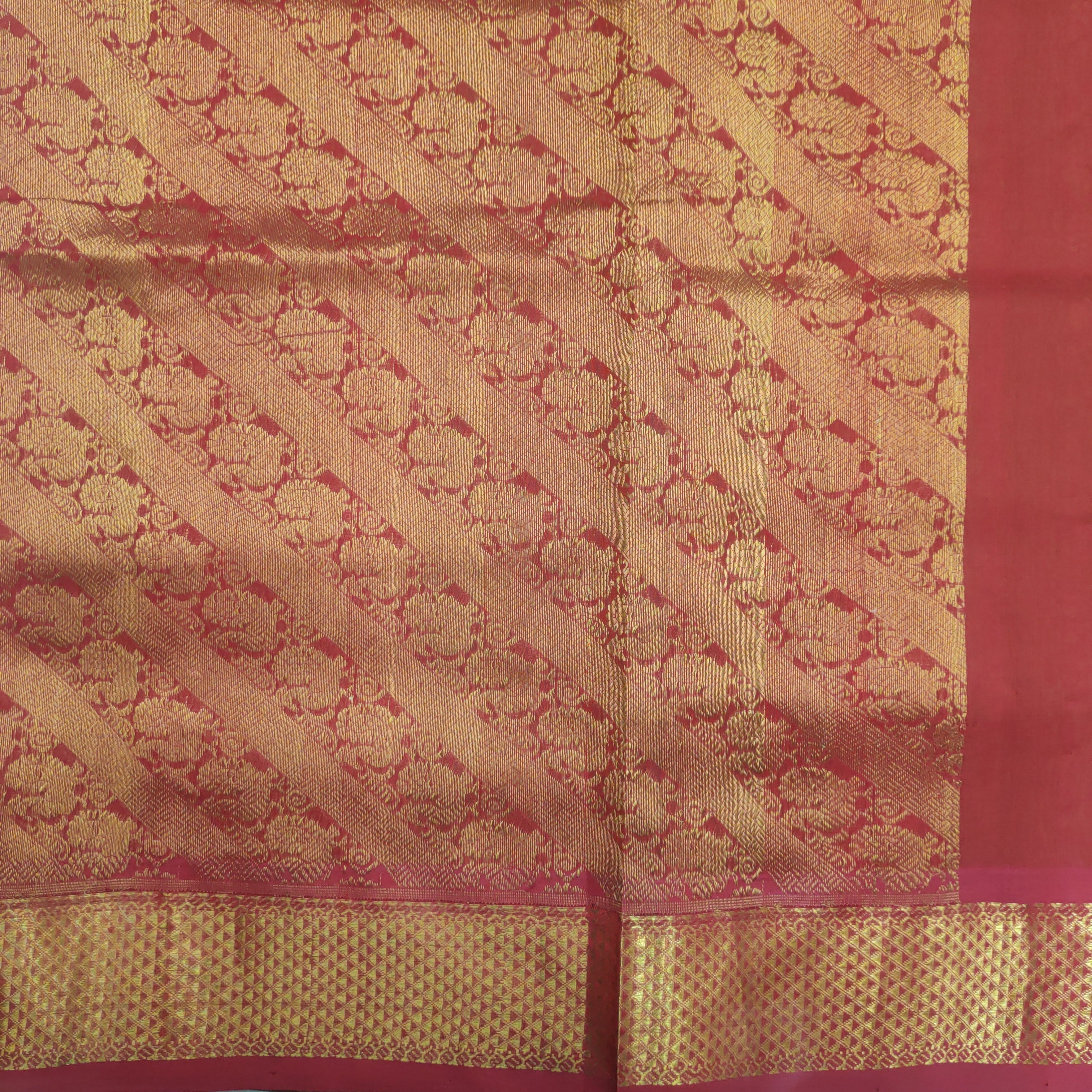 Pure silk cotton- Reverse Pallu- Semi Korvai