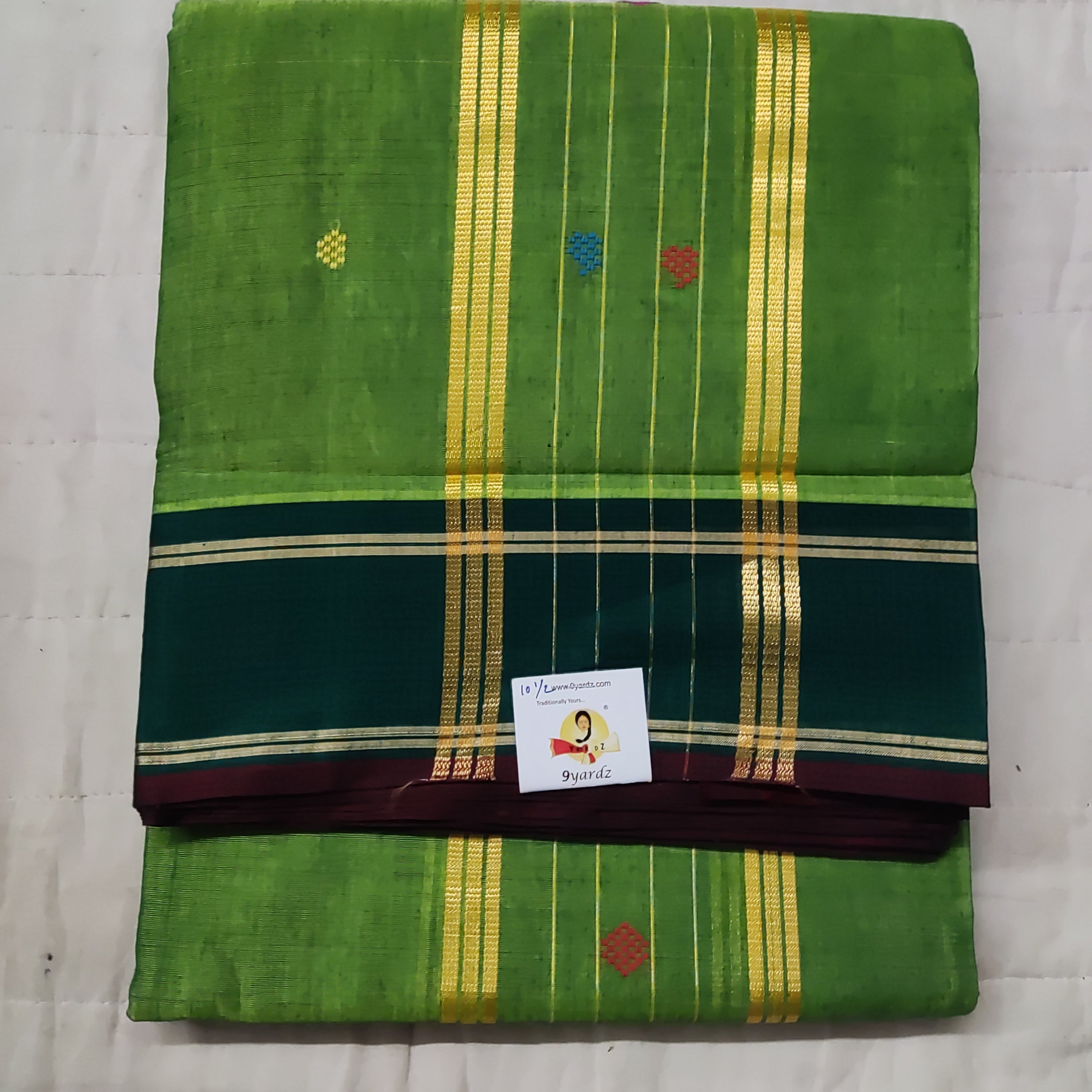Devendra 10.5 yards plain with butta