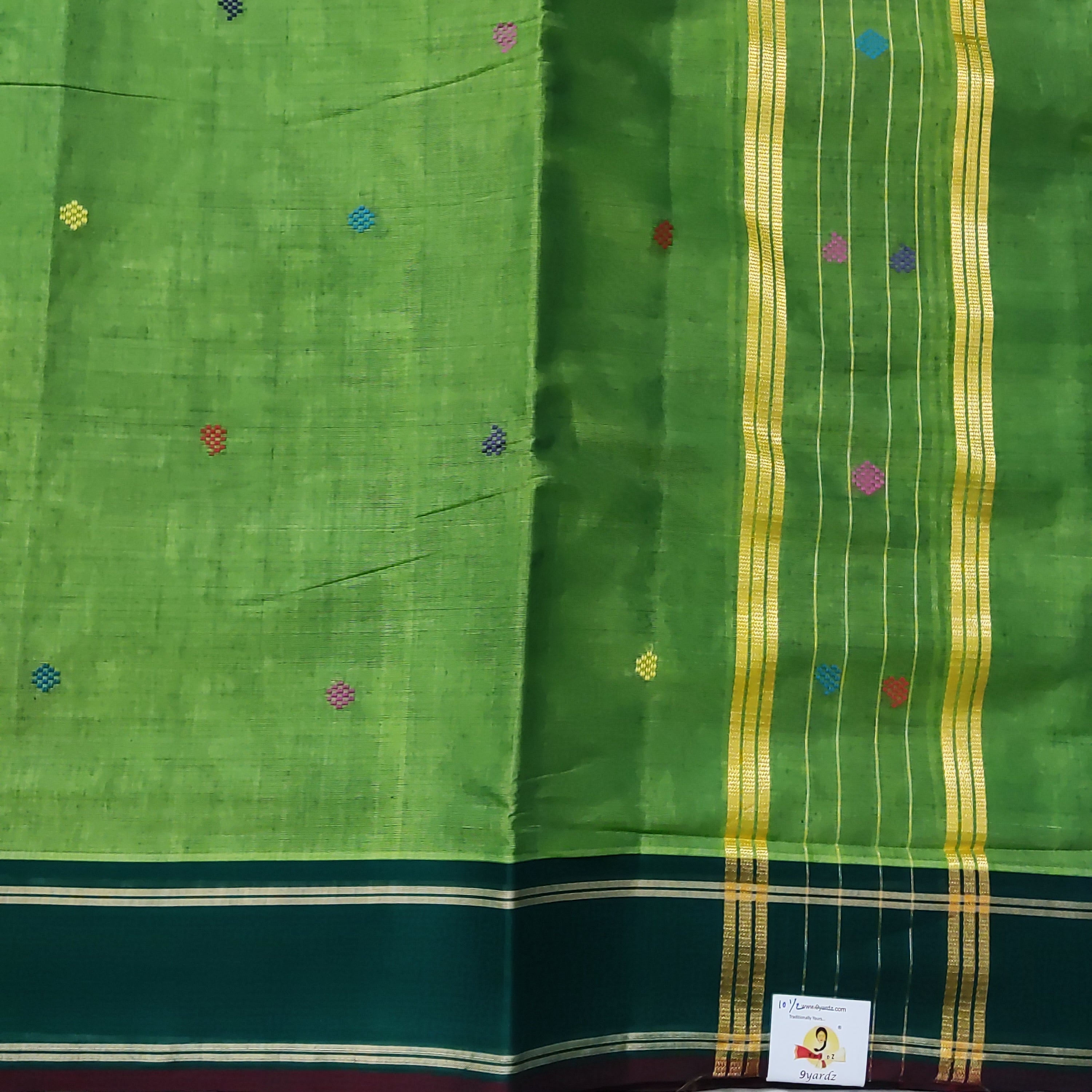 Devendra 10.5 yards plain with butta