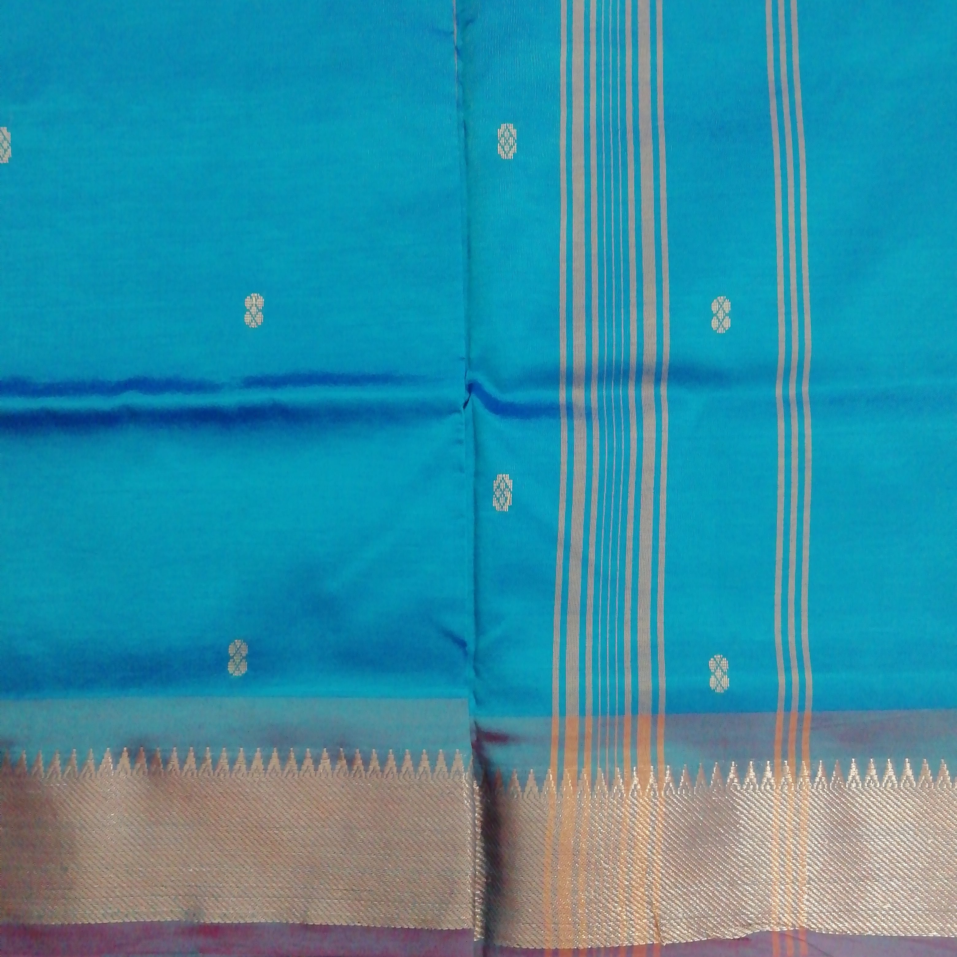Vaazhainaar Pattu Madisar