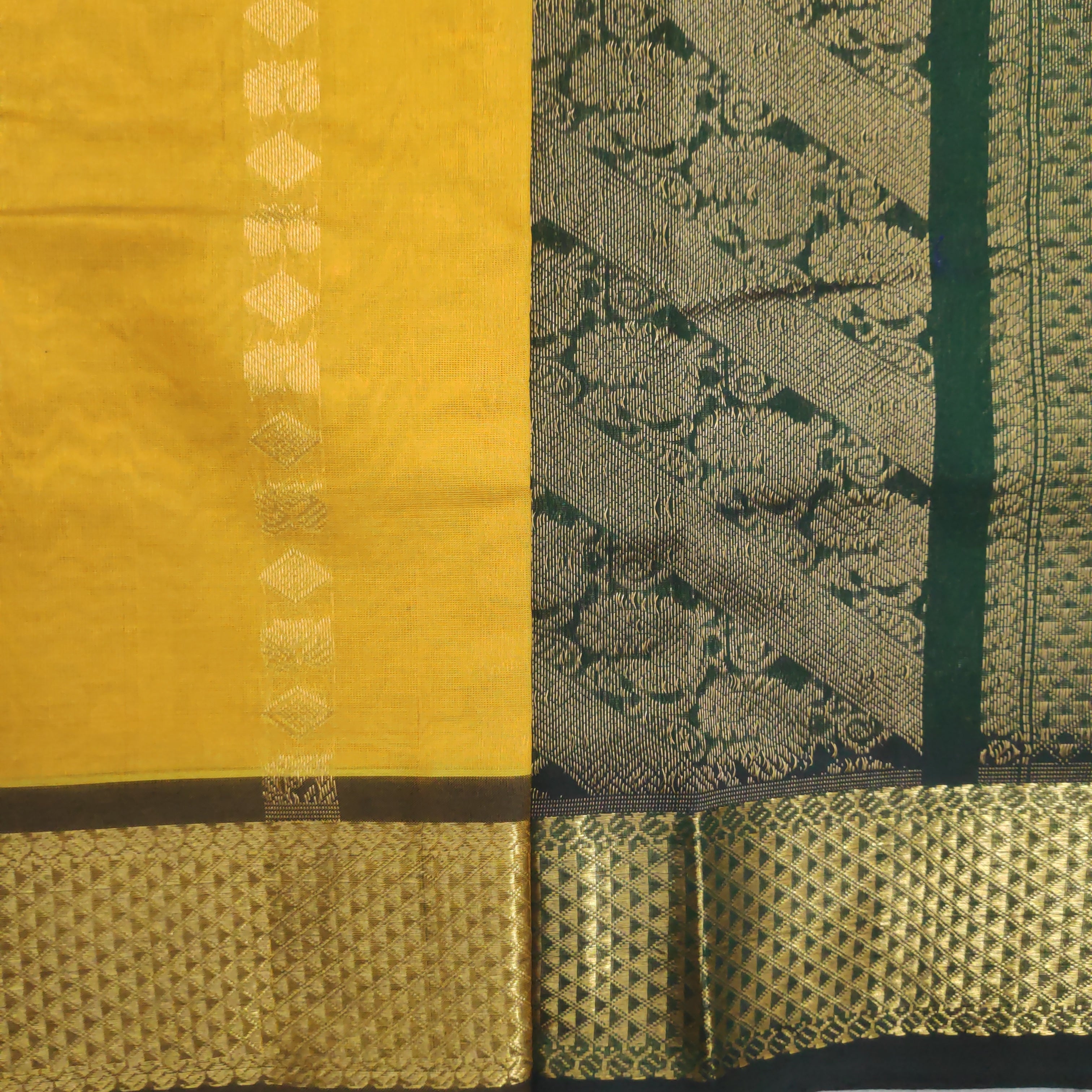 Pure silk cotton- Reverse Pallu- Semi Korvai