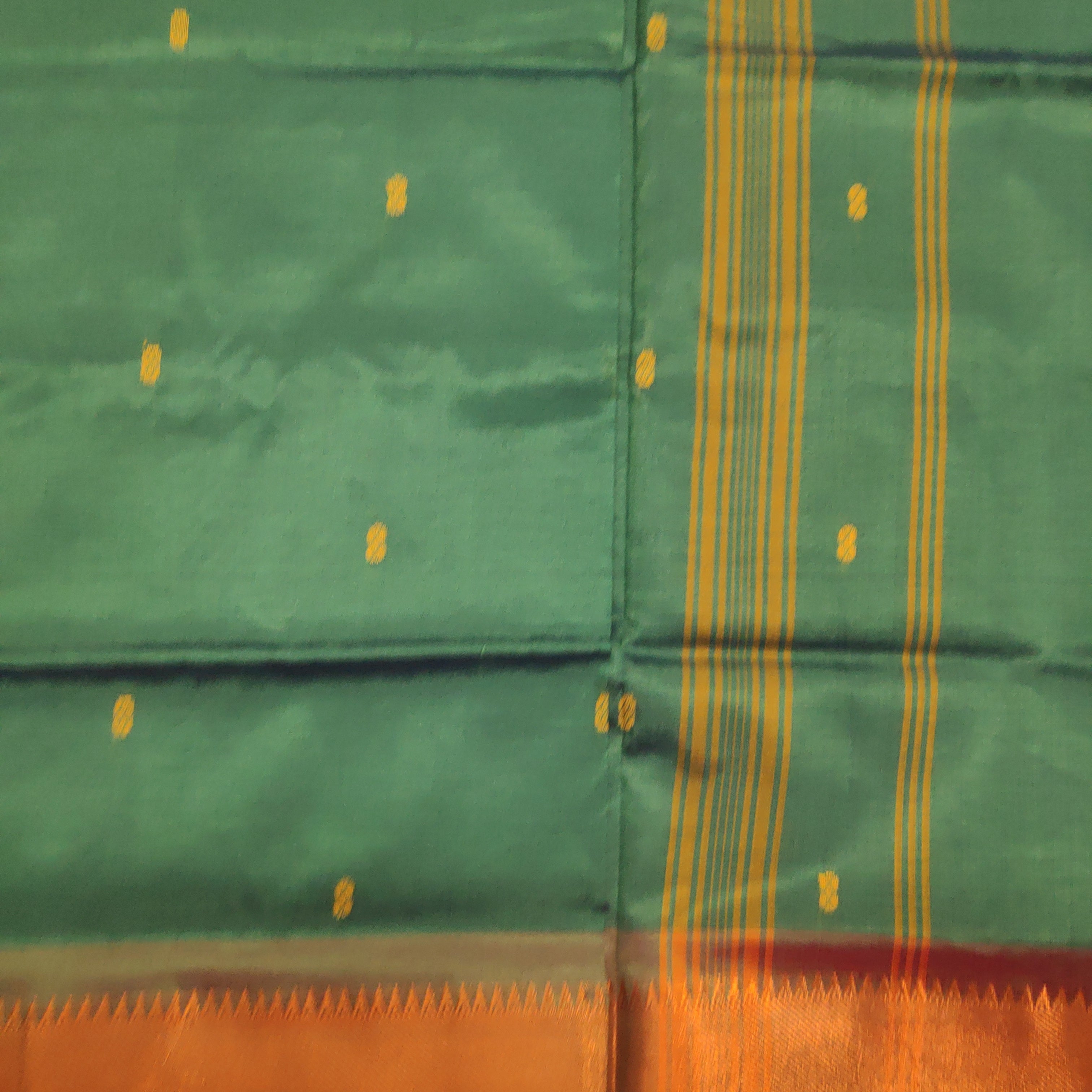 Vaazhainaar Pattu Madisar