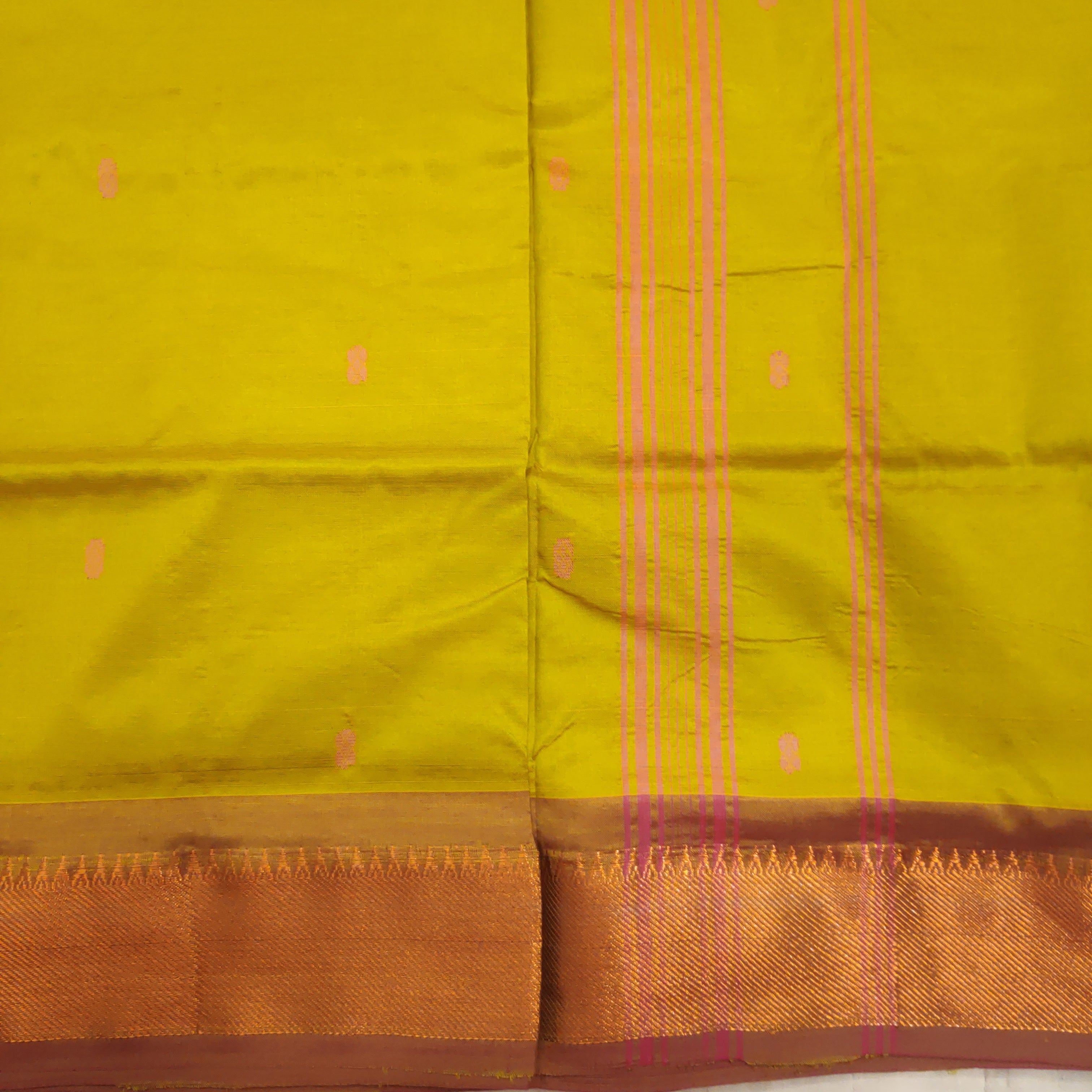 Vaazhainaar Pattu Madisar
