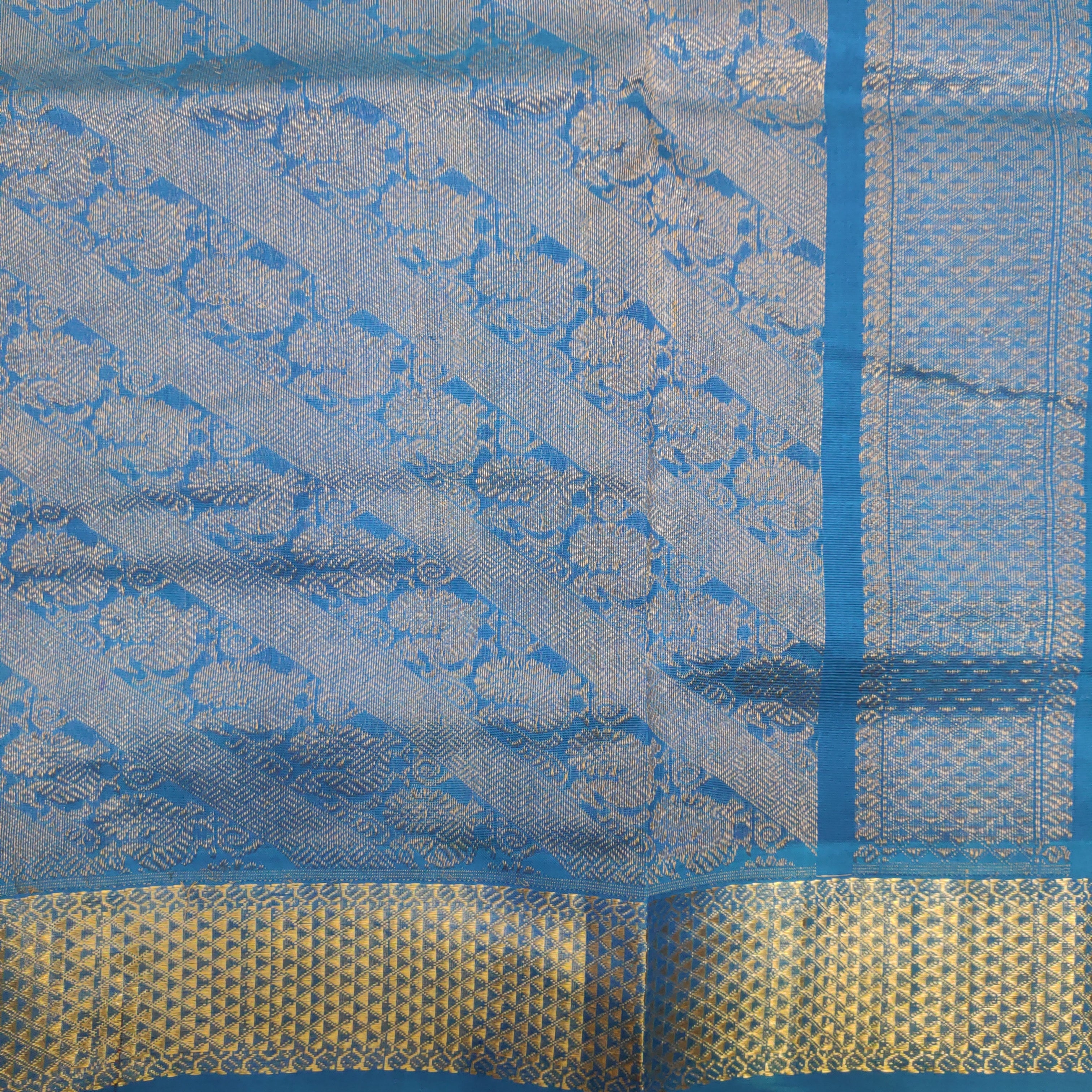 Pure silk cotton- Reverse Pallu- Semi Korvai