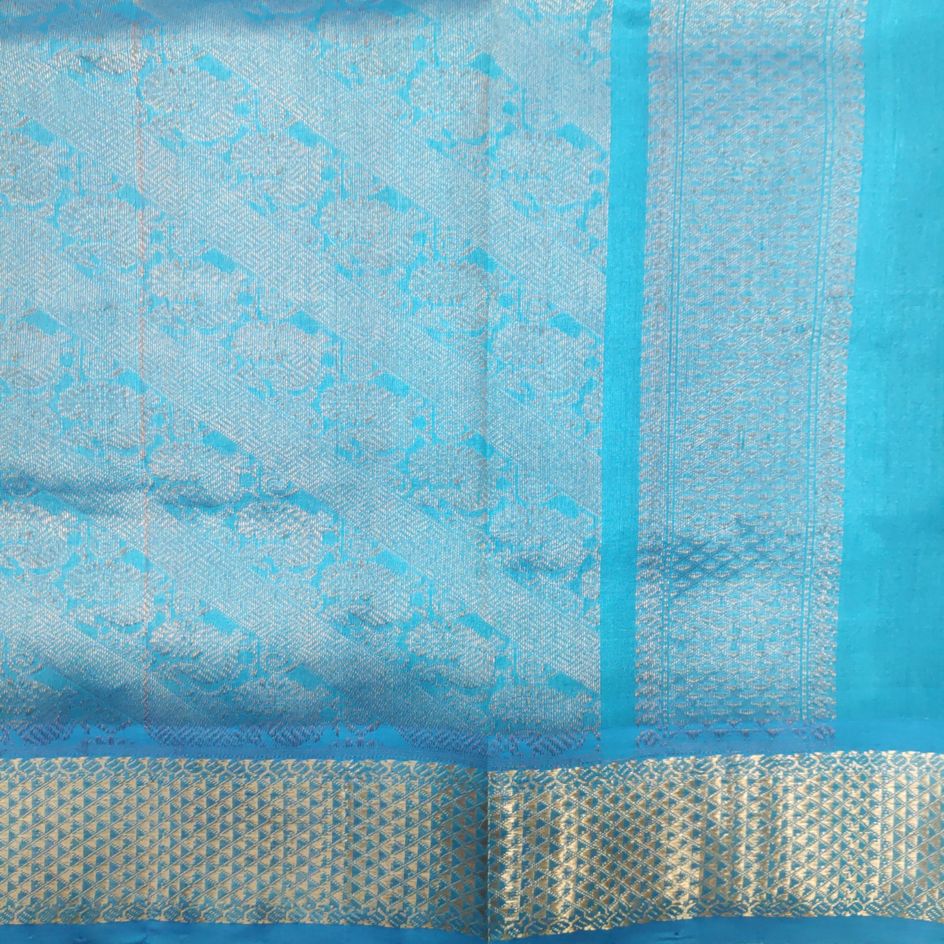 Pure silk cotton- Reverse Pallu- Semi Korvai