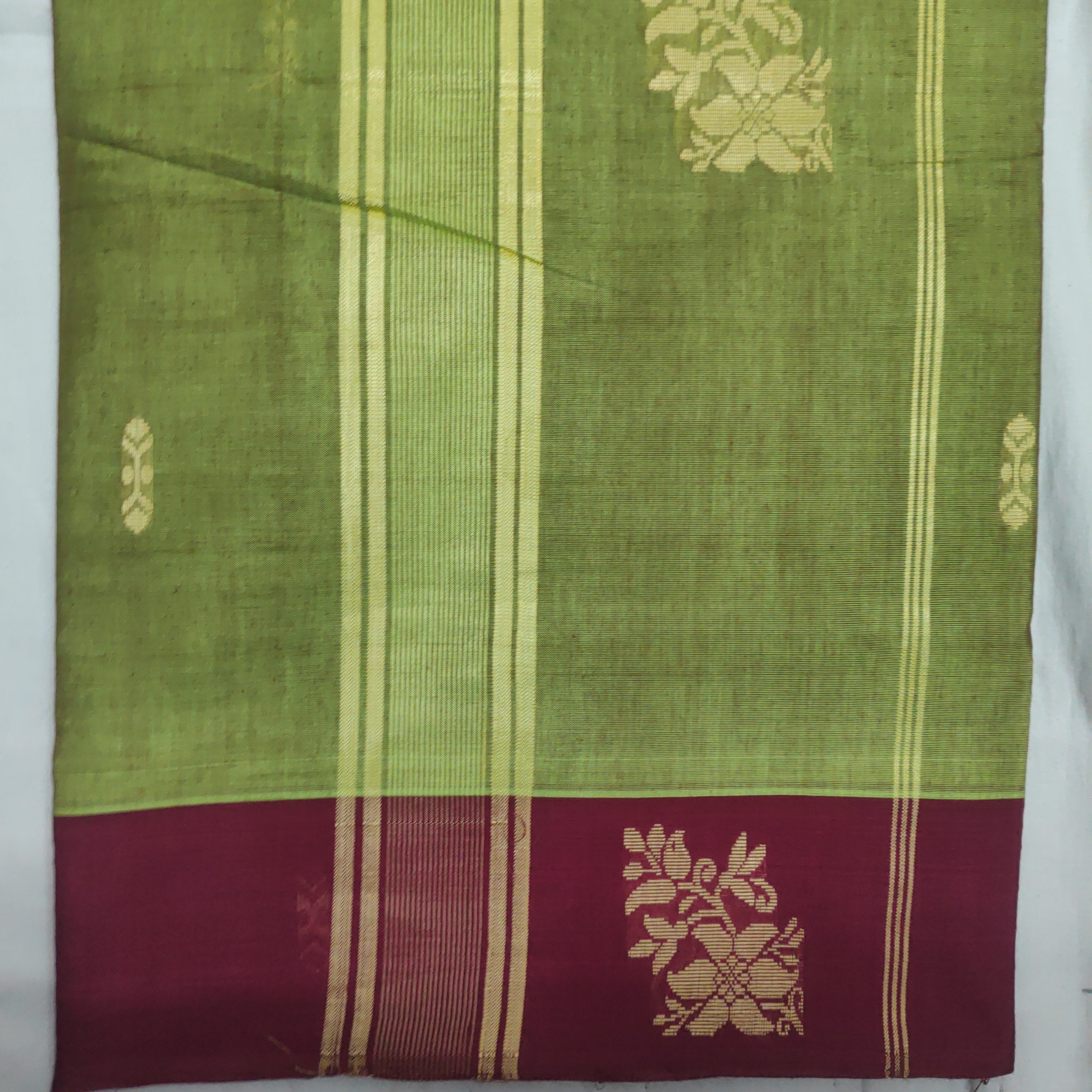 Devendra 10yards Body  Embossed