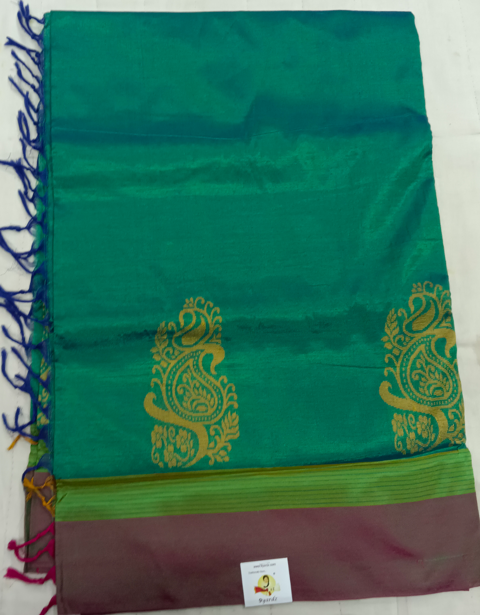 Vaazhainaar pattu 6yard Embossed