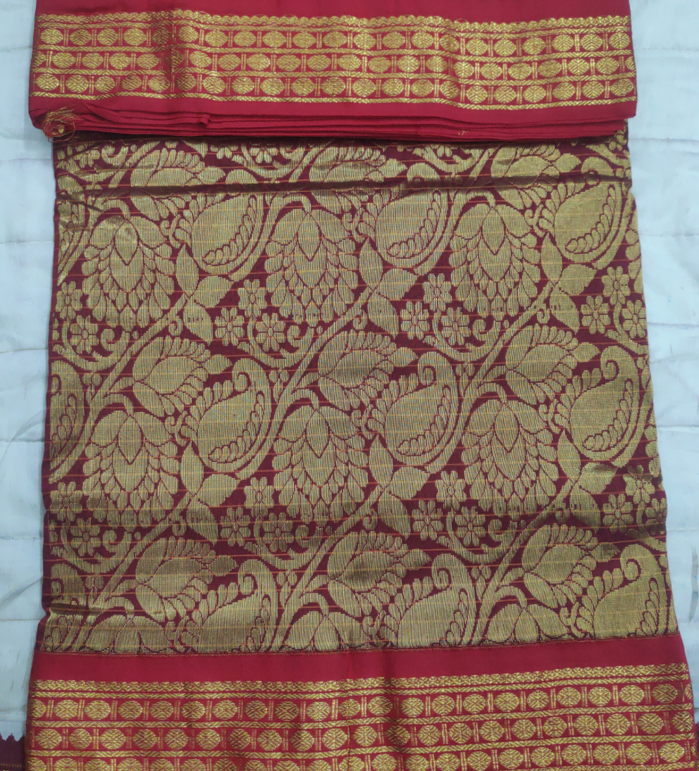 Kalyani Cotton checked  9.5 yards