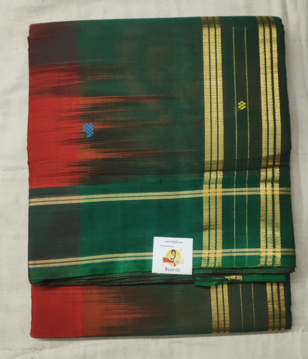 Devendra 10 yards butta contrast pallu and border