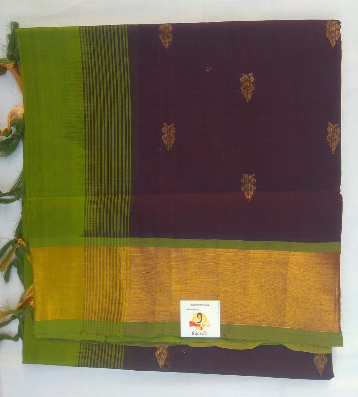 Butta in body with kadi jari border- Andhra Silk Cotton 6 yards