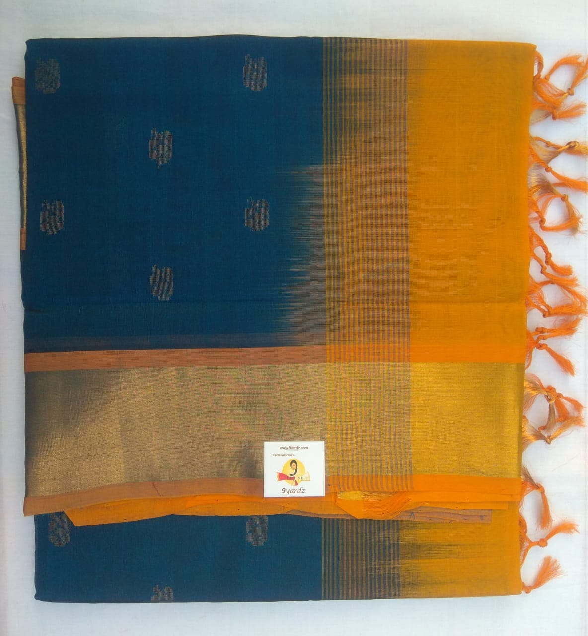 Butta in body with kadi jari border- Andhra Silk Cotton 6 yards