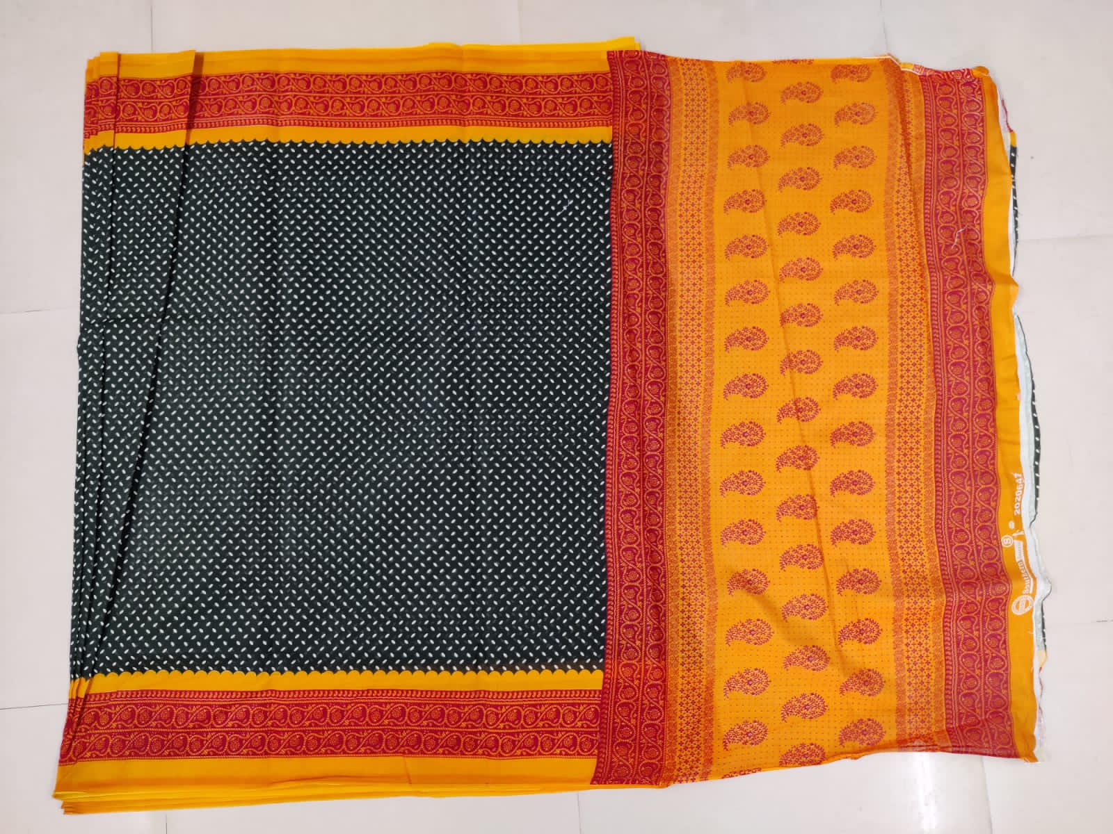 Erode cotton 10.5 yards madisar