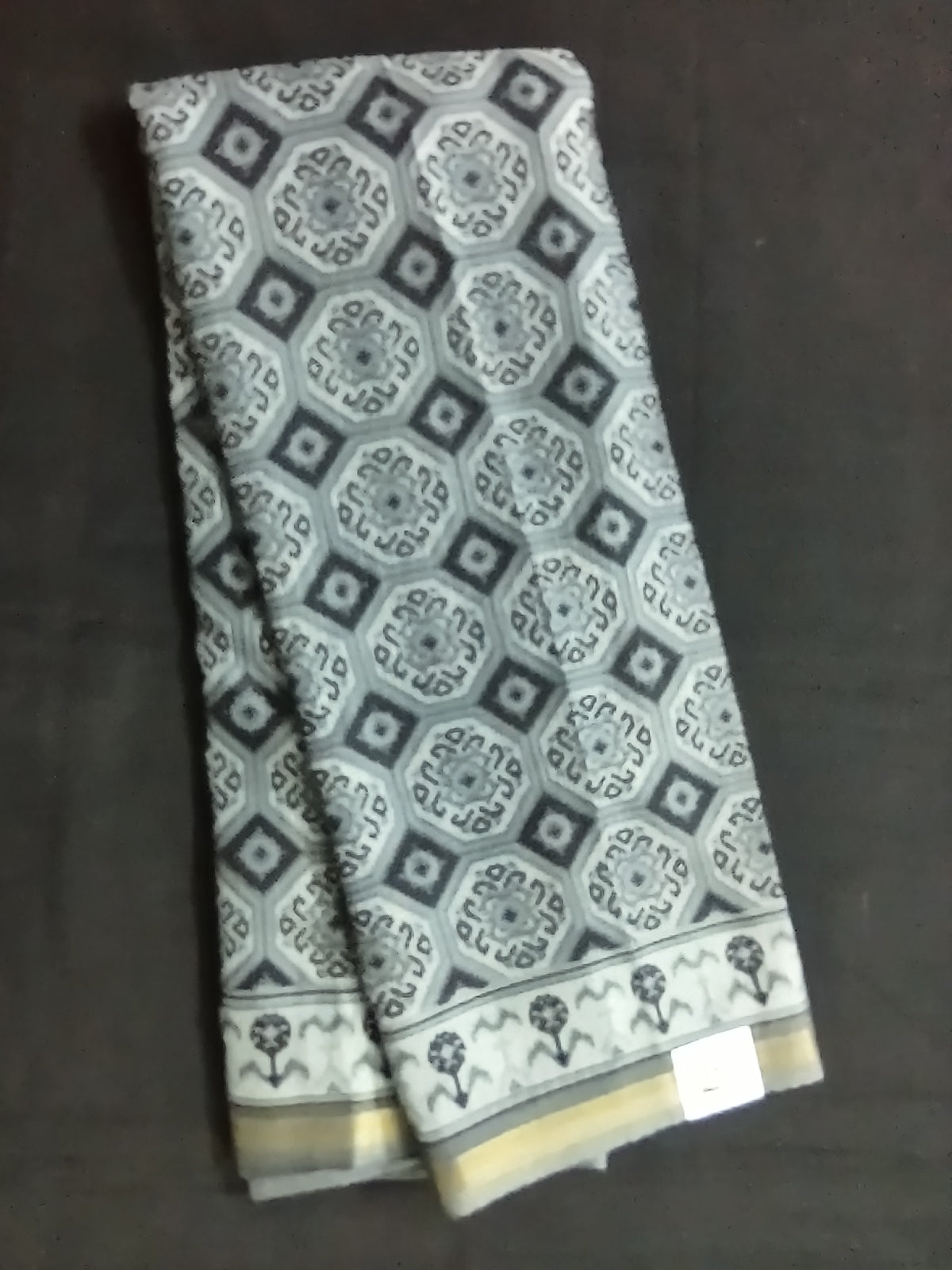 Bhalgalpuri silk- 6yardz